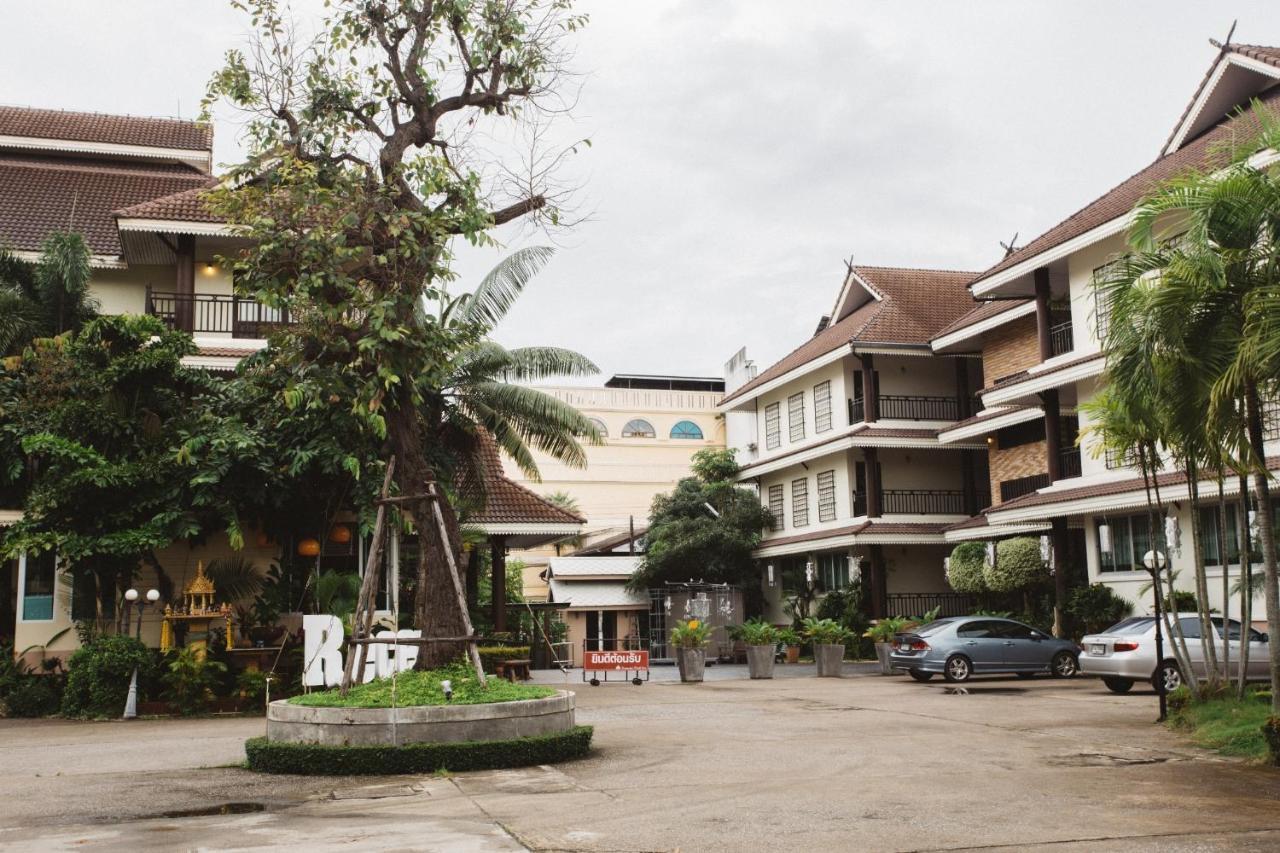 Diamond Park Inn Chiangrai & Resort Чианг Рай Екстериор снимка